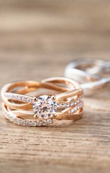 Cartier、Tiffany“婚礼钻戒”怎么选？14个品牌经典款推荐准新娘必看