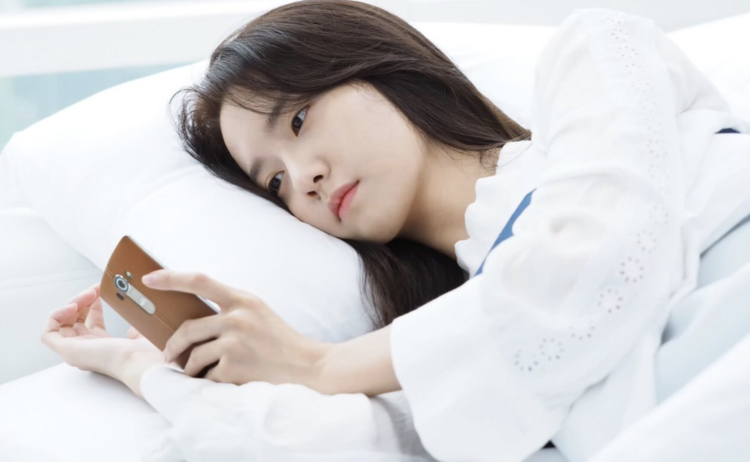 月经痛怎么办、女人经痛时手脚冰冷都属宫寒！痛经怎么缓解！5款暖宫饮品养好子宫