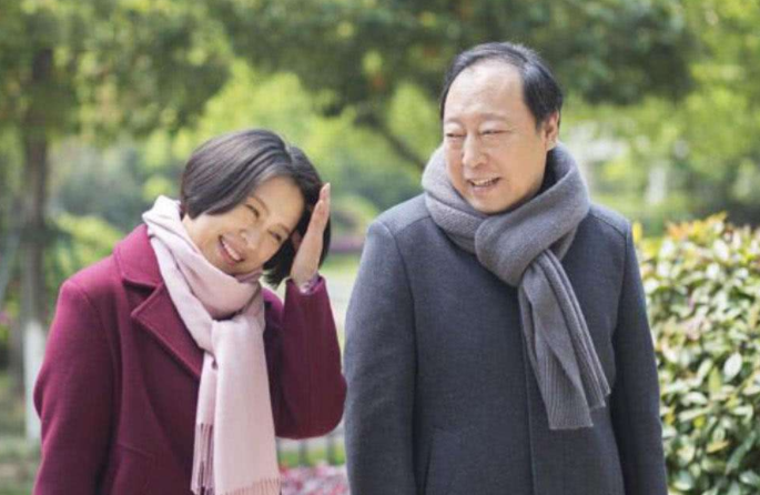 苏大强想娶的女人，撞脸海清肌肤保养得当