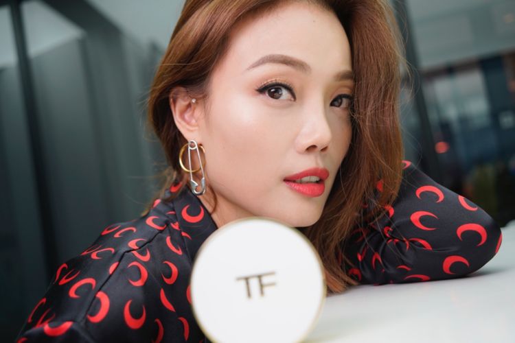 天后容祖儿私藏级底妆分享！解构全新TOM FORD白气垫