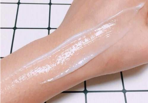身体乳去年没用完今年还可以用吗 过期了能干什么