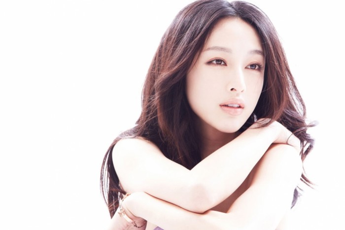 女一出道爱用SEAYEO大排灯护肤的高颜值女演员，为什么一直不红？