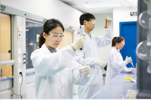 高博思个性化定制高端护肤品 | 高博思品牌专业严格的研发生产实验室