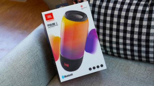 JBL“大灯泡”强势碾压B&O“小圆饼”和BOSE“提水桶”