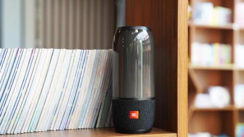 JBL“大灯泡”强势碾压B&O“小圆饼”和BOSE“提水桶”