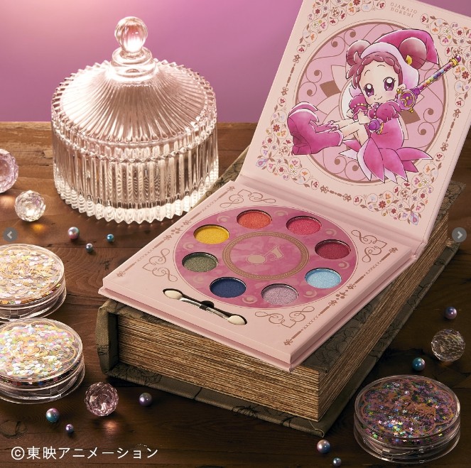《小魔女DoReMi》美妆一番赏勾起回忆！变身器眼影盘、魔杖唇蜜好梦幻