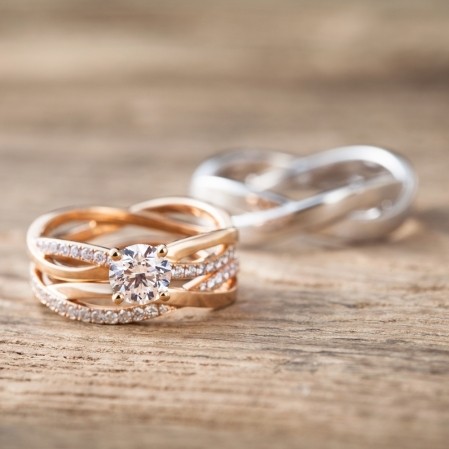 Cartier、Tiffany“婚礼钻戒”怎么选？14个品牌经典款推荐准新娘必看