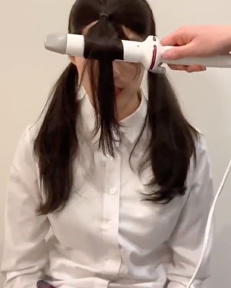 曲发造型教学｜5款女生大爱韩式中长发卷发！手残女用直发夹也能轻松完成