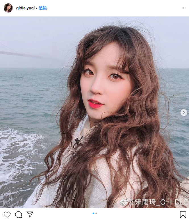 曲发造型教学｜5款女生大爱韩式中长发卷发！手残女用直发夹也能轻松完成
