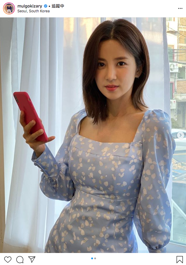 曲发造型教学｜5款女生大爱韩式中长发卷发！手残女用直发夹也能轻松完成