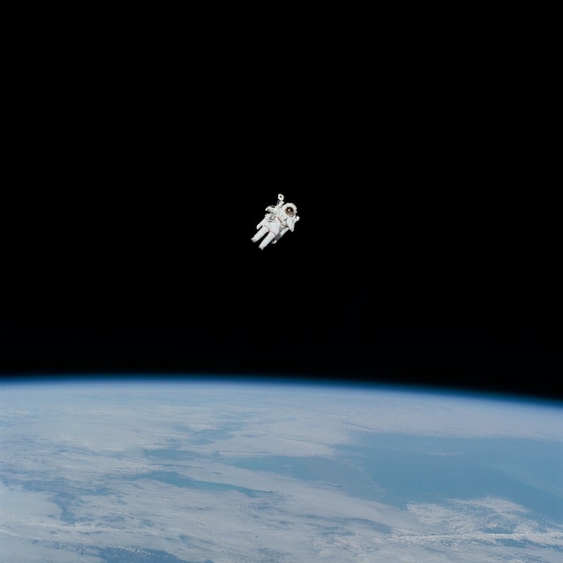 NASA保密的“外太空香水”即将公开！闻味道就让你置身宇宙