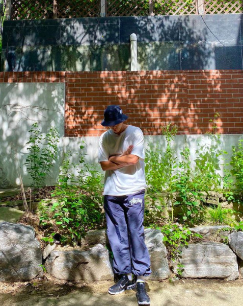 两大男神谁更潮？李敏镐难得晒鞋却输在速度朴叙俊早已换上最新款