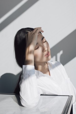 《小红书》推爆！超正53岁阿姨“美白秘方”，吸引万人收藏