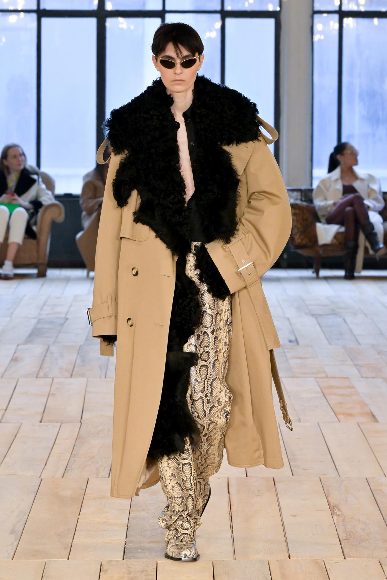 SPORTMAX 2023秋冬系列：华服内外尽显不羁灵魂