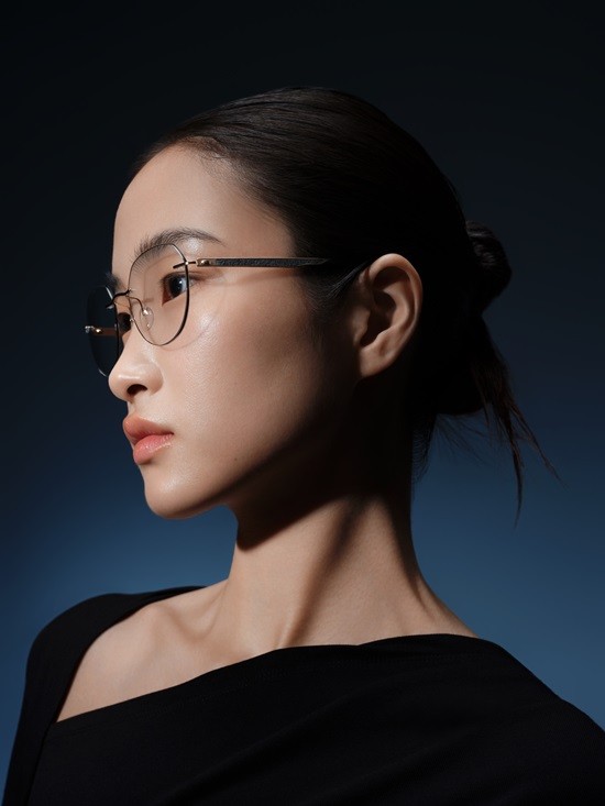 诗乐镜界，金耀未来 诗乐眼镜全新Atelier Next金耀系列，缔造未来奢华视界