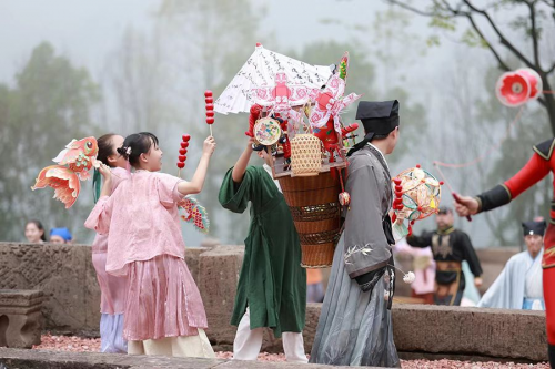 超千场多元文旅主题活动“点亮”金秋 重庆秋季旅游资源推介活动启幕