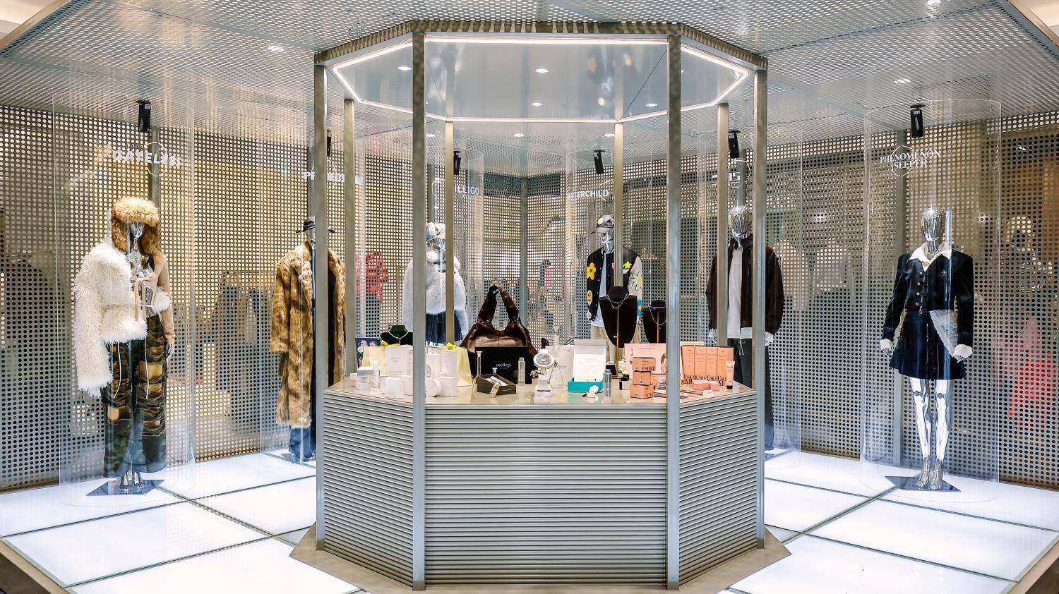 上海圣和圣韩国馆“诗意宇宙”快闪活动启幕：以IP化运营推动中韩时尚产业生态跃迁